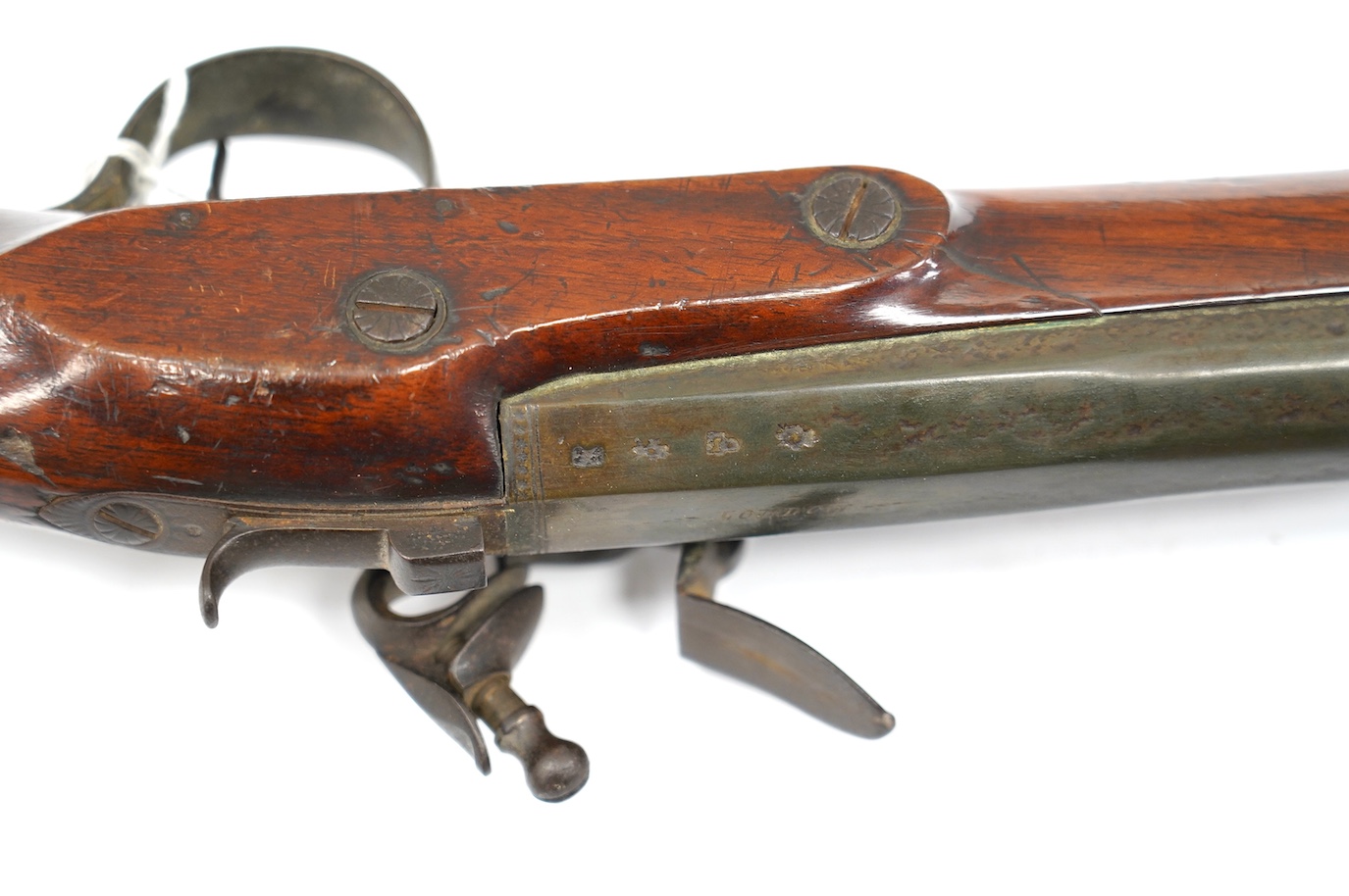 A good brass barrelled flintlock blunderbuss by Goodwin of London, c.1820, port octagonal brass barrel, Birmingham proofed, fitted with spring bayonet, signed lock with sliding safety bolt, engraved brass furniture, barr